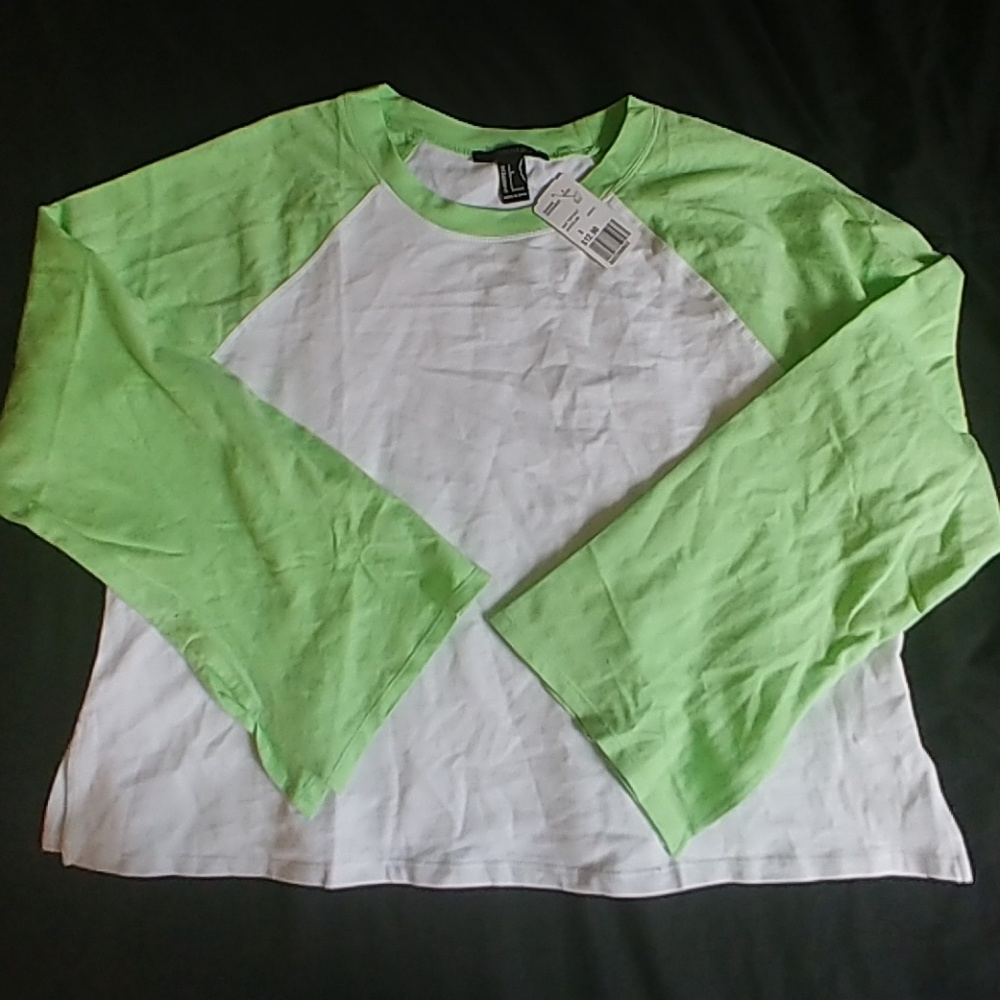 Bell sleeve tshirt